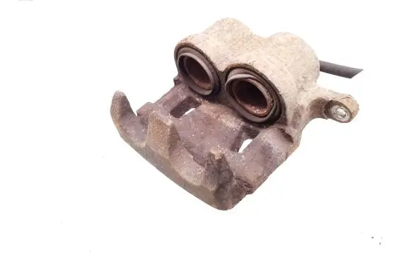 Toyota RAV 4 (XA40) Front brake caliper
