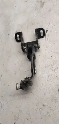 Seat Alhambra (Mk2) Sliding door middle roller runner 7n0843336G