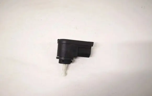 Headlight level adjustment motor