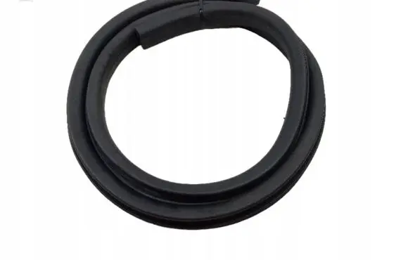 Renault Megane III Rubber seal front door (on door) 