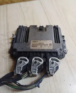 Ford Focus Engine control unit/module 4M5112A650ND 0281011263