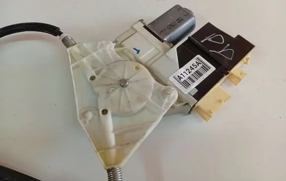 Citroen C5 Front door window regulator motor 985172101