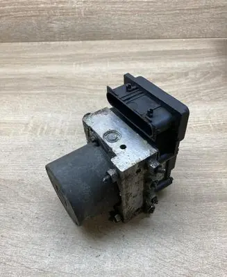 Renault Scenic II - Grand scenic II ABS Pump 8200038695 0265231300 0265800300