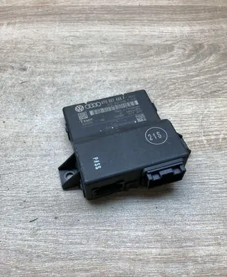 Audi A6 S6 C6 4F Gateway control module 4F0907468F