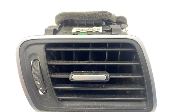 Volkswagen PASSAT B7 Dashboard side air vent grill/cover trim 3AC819702A