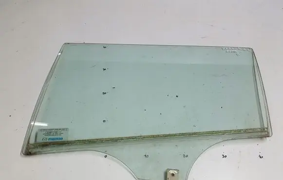 Mazda 6 Sliding door window/glass 