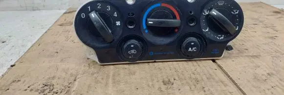 Ford Fiesta Climate control unit 2S6H19980BC