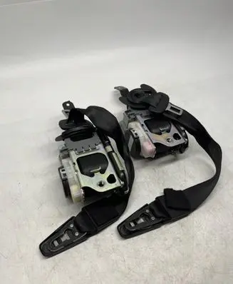Porsche Macan (95B) Front seatbelt 95B857706A