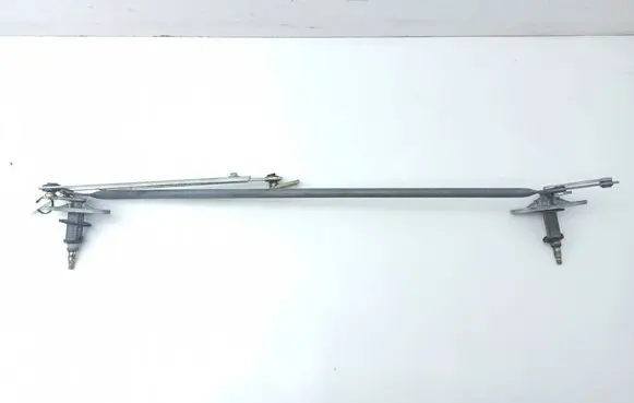 Mercedes-Benz COMPAKT W115 Front wiper linkage