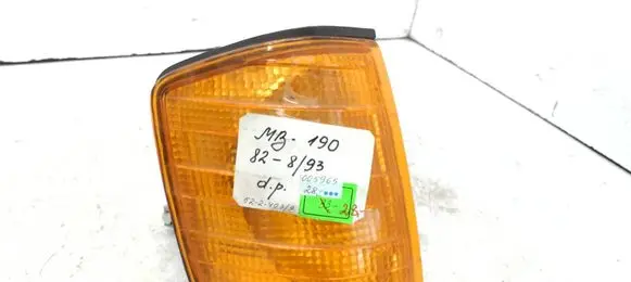 Mercedes-Benz 190 W201 Front indicator light