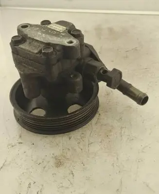 KIA Carens I Power steering pump 0K2KC32600 2Z032