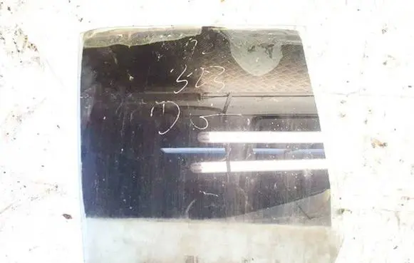 Mazda 323 Rear door window glass