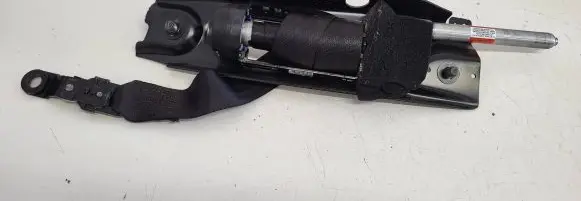 Volvo V70 Front seatbelt 39860303 3T0959695