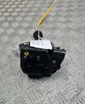 Audi A4 S4 B7 8E 8H Rear door lock