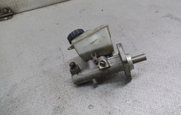 Volvo S60 Master brake cylinder 8646006