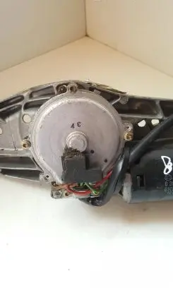 BMW 7 E38 Front wiper linkage and motor 8352150 0390241422