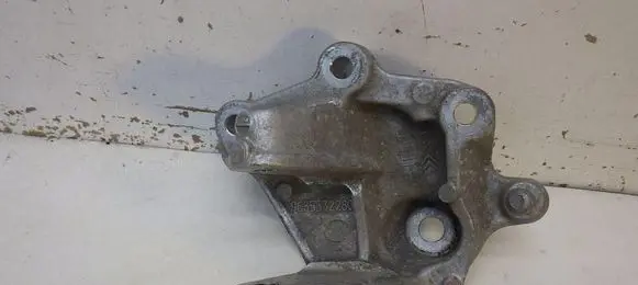 Peugeot 508 Engine mounting bracket 9685332280