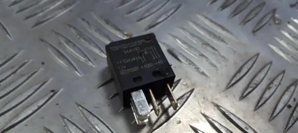 Volvo V70 Other relay 9441161 v23074