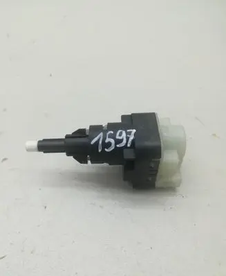 Audi A4 S4 B6 8E 8H Brake pedal sensor switch 24761