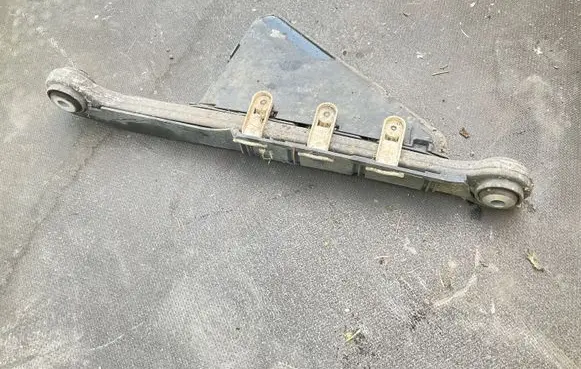 Rear control arm