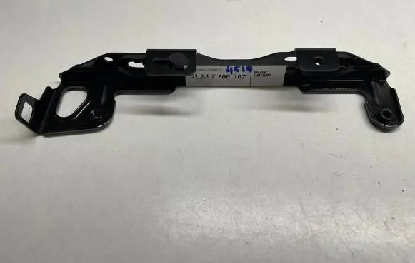 BMW 3 F30 F35 F31 Radiator support slam panel bracket 7266167 51647266167
