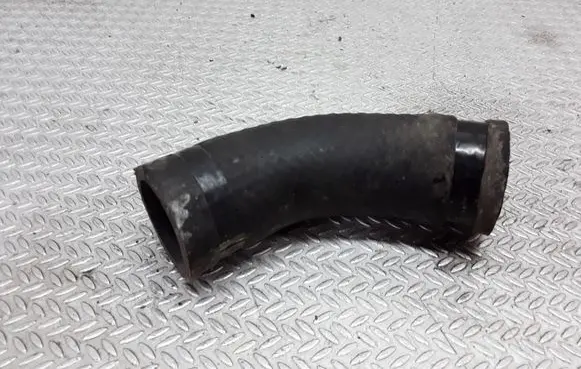 Toyota Avensis T220 Intercooler hose/pipe