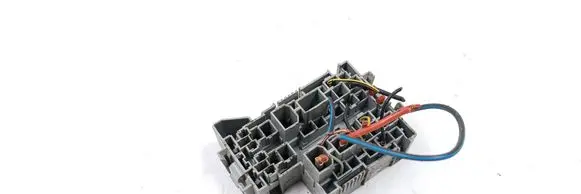 Audi Q7 4L Relay mounting block 7L0937503