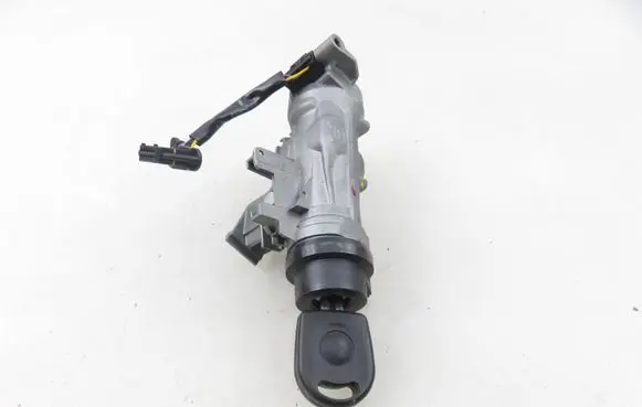 Volkswagen Golf V Ignition lock 1K0905851