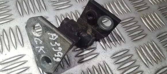 Volkswagen Jetta V Rear door lower hinge