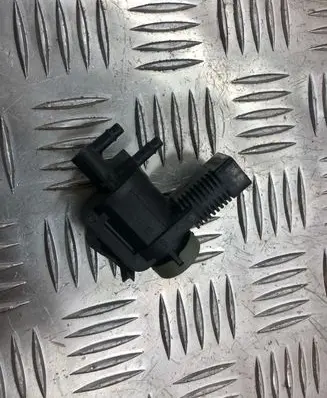 Volkswagen PASSAT B6 Turbo solenoid valve 1K0906283A