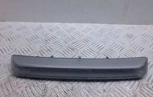 Toyota Avensis T270 Third/center stoplight 8157005110