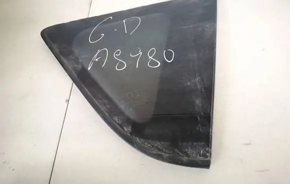 Toyota RAV 4 (XA30) Rear side window as3
