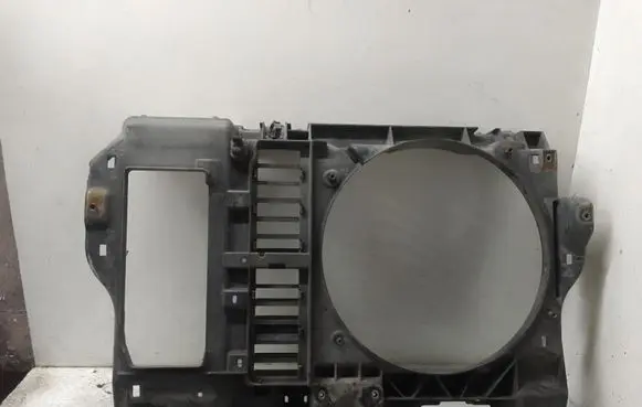 Peugeot 407 Radiator cooling fan shroud