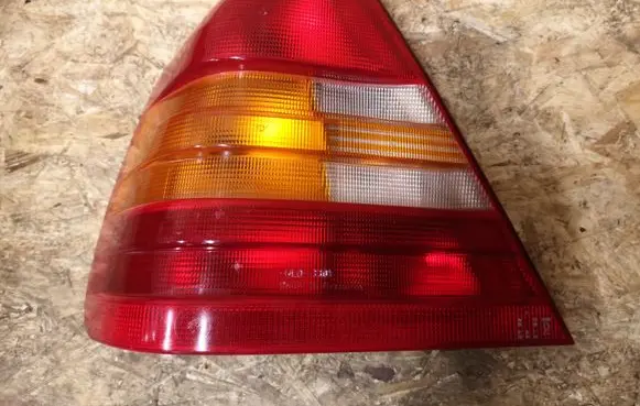 Mercedes-Benz C W202 Rear/tail lights 2028200164 3301520501 3301