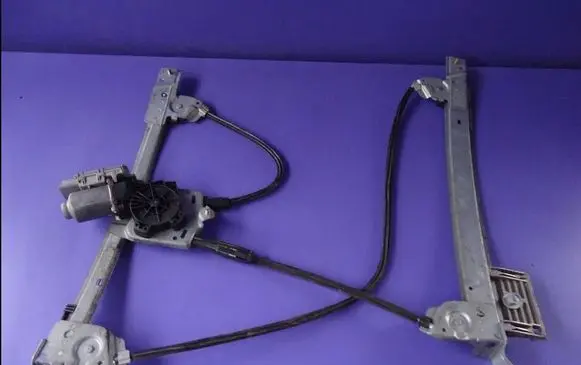 Opel Tigra B Front door window regulator with motor 