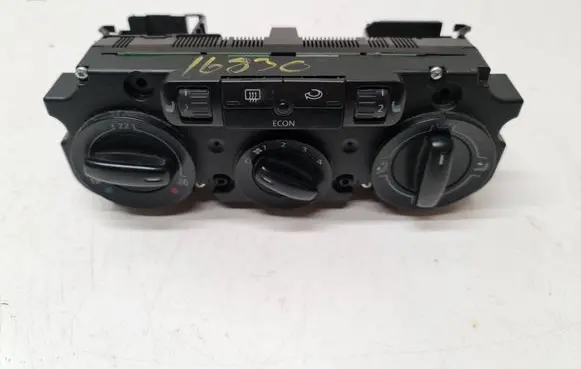 Volkswagen Caddy Climate control unit