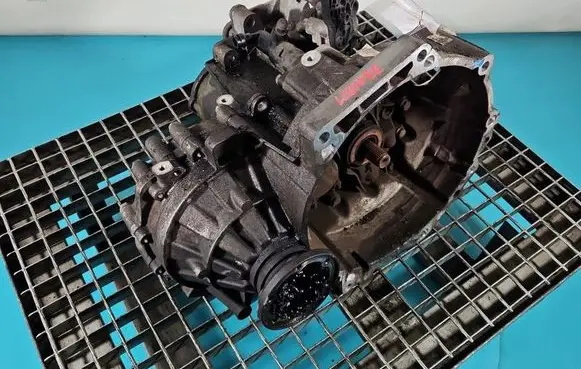 Volkswagen Golf VI Manual 5 speed gearbox LUB IMPRK1582817
