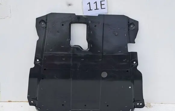 Dacia Sandero Engine splash shield/under tray 758908552R