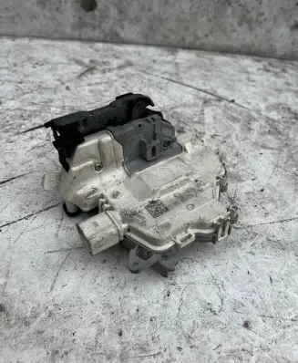 Audi A3 S3 8V Rear door lock 4G0839016C