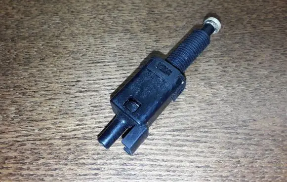 Clutch pedal sensor