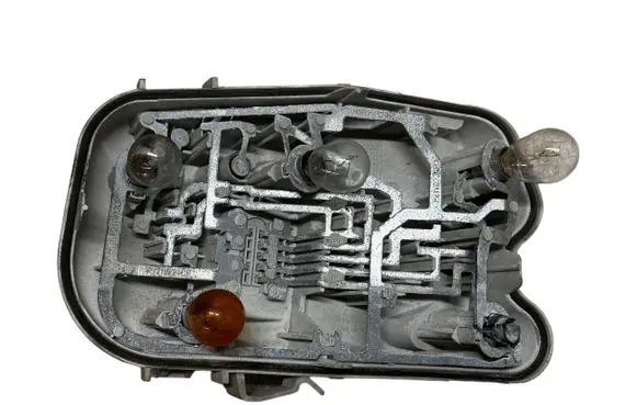 Audi A6 S6 C6 4F Tail light bulb cover holder 436071L 436073L