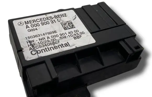 Mercedes-Benz A W176 Central body control module A3208 A0009003101