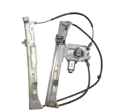 Renault Clio III Front door window regulator with motor 400856E