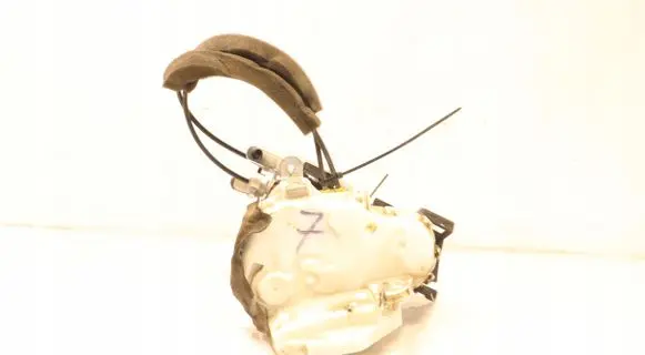 Honda Accord Front door lock 8916