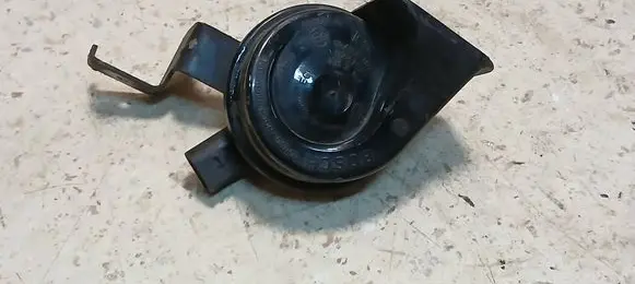 Audi A3 S3 A3 Sportback 8P Horn signal 024148 70388115A