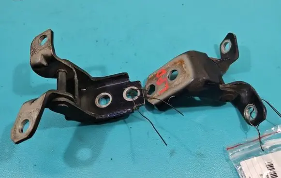 Mazda 3 III Front door hinge set IMPRK1383841