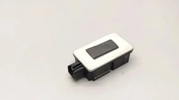 Volvo V70 Central locking relay 31252988 180036007 012994701172445