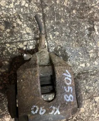 Volvo XC90 Rear brake caliper