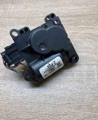 Ford Focus Air flap motor/actuator XS4H19E616AB