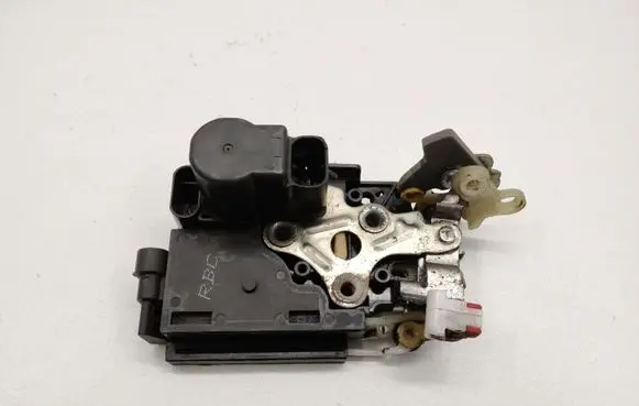 SsangYong Rexton I Front door lock